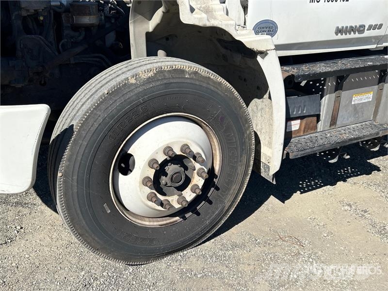 Hino 268 Furgons