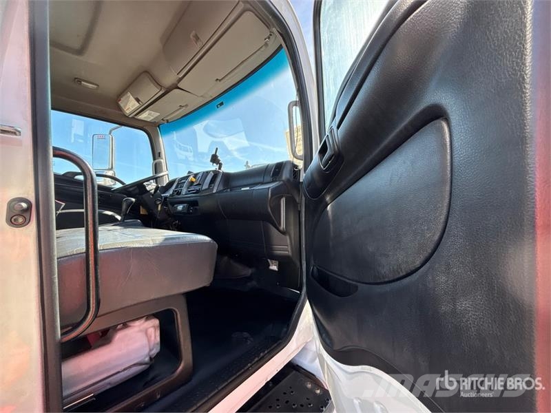 Hino 268 Kühlkoffer