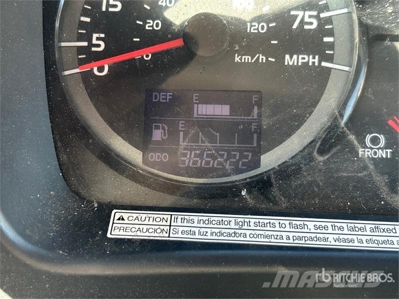 Hino 268 شاحنات ذات هيكل صندوقي