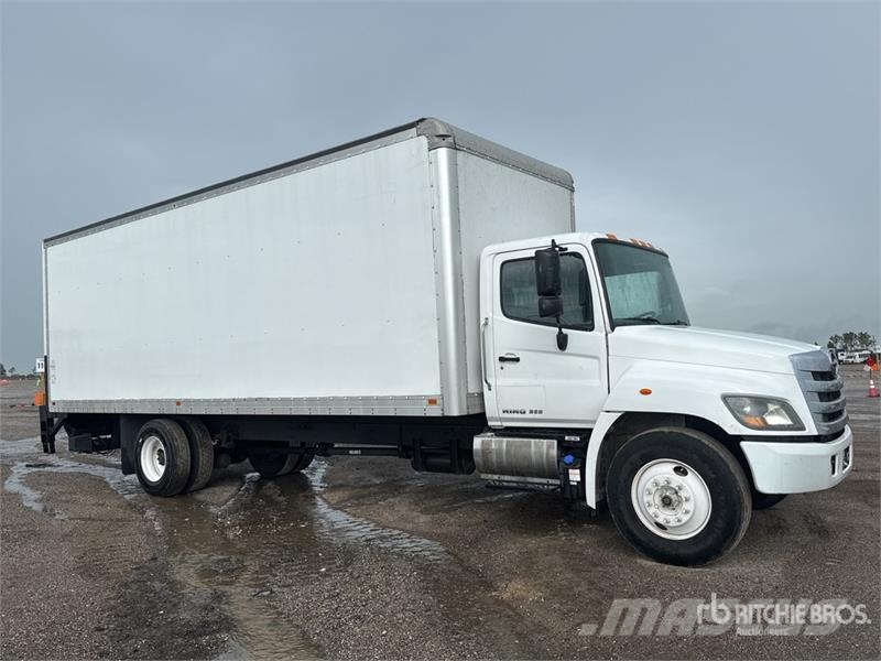 Hino 268 Kofferaufbau