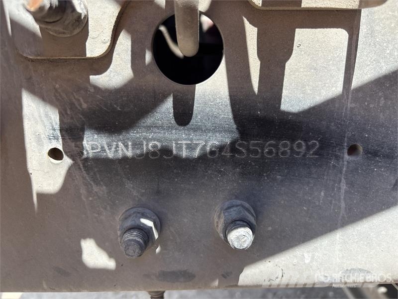 Hino 268 Camiones caja cerrada