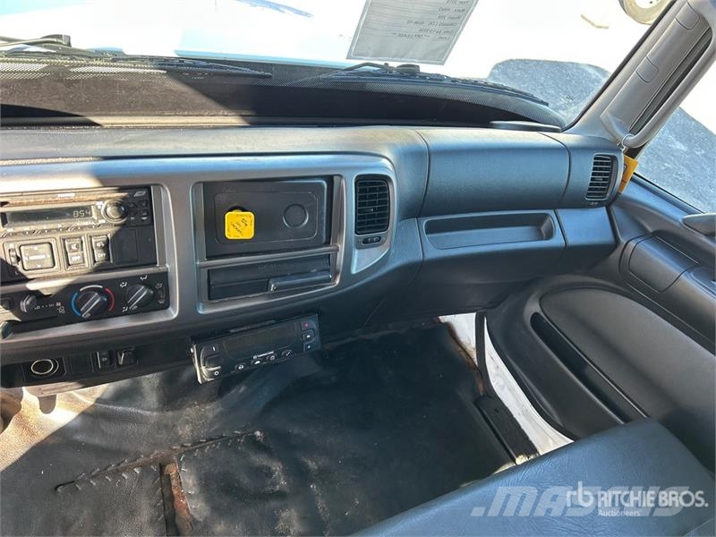 Hino 268 Kravas automašīnas - refrižeratori