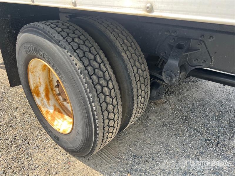 Hino 268 Camion cassonati