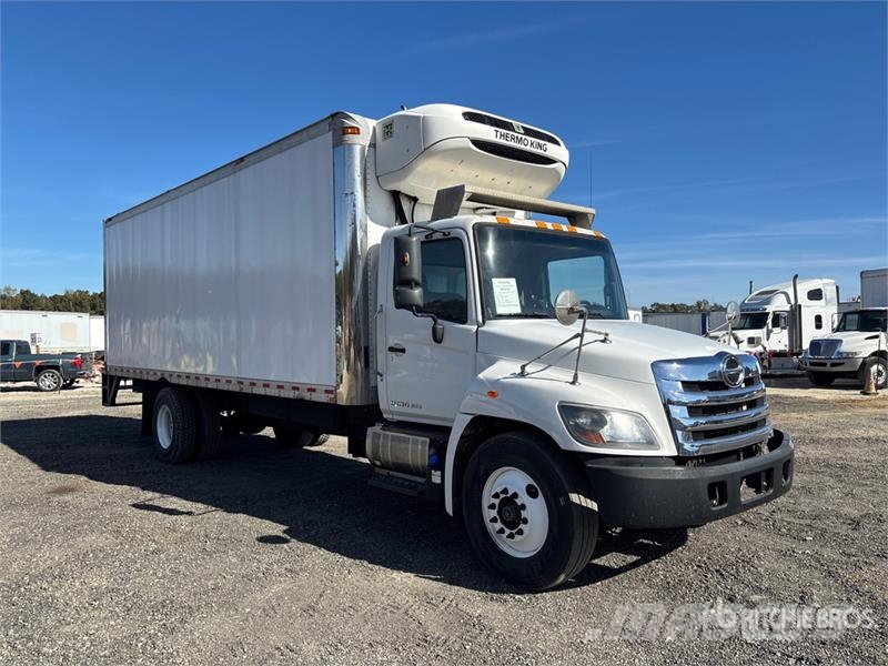 Hino 268 Kühlkoffer
