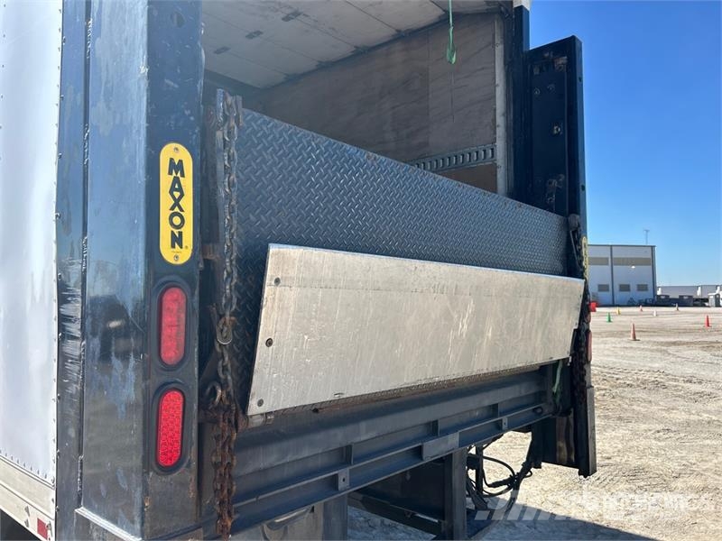 Hino 268 شاحنات ذات هيكل صندوقي