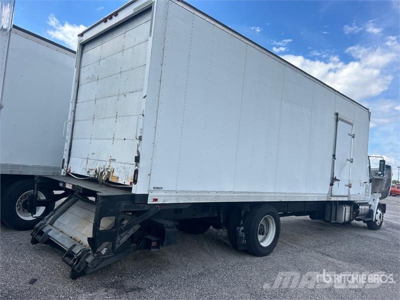 Hino 268 Camiones caja cerrada