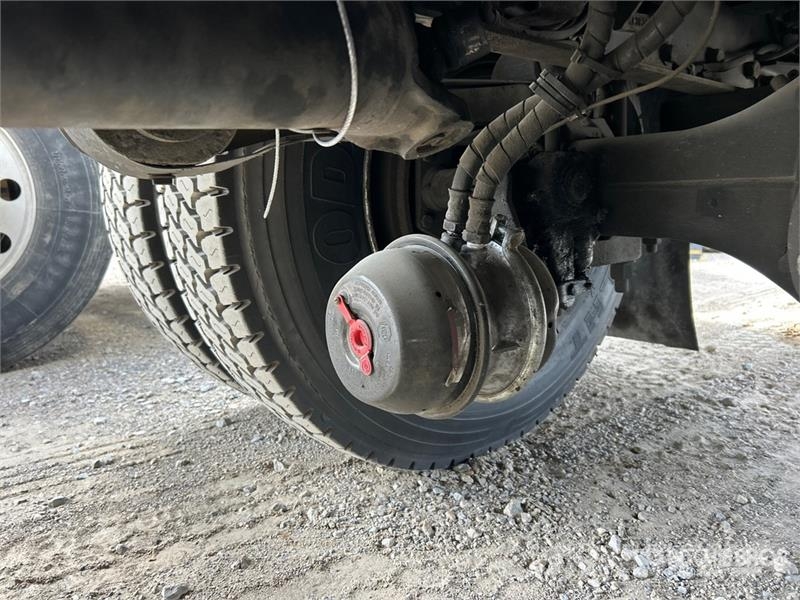 Hino 268 Фургони