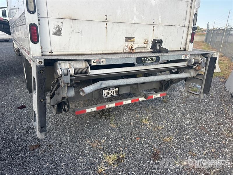 Hino 268 Dobozos teherautók
