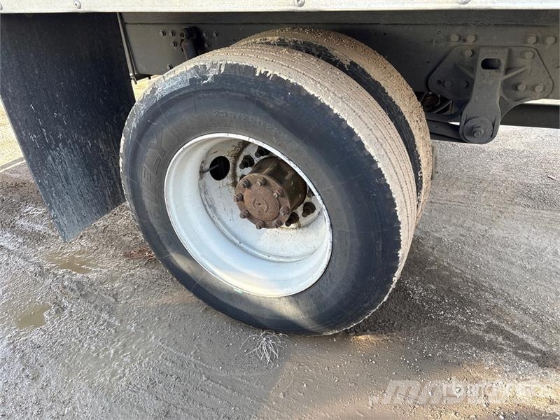 Hino 268 Camiones caja cerrada