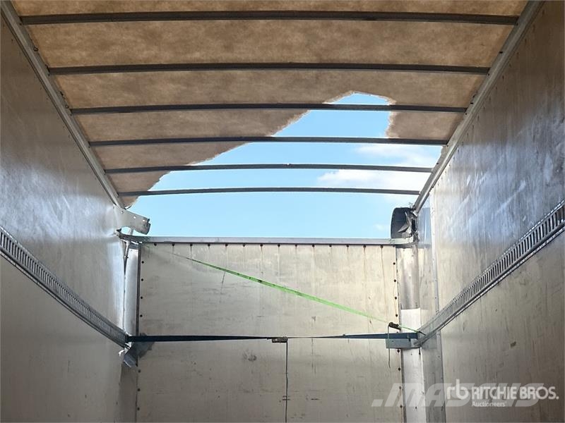 Hino 268 Dobozos teherautók