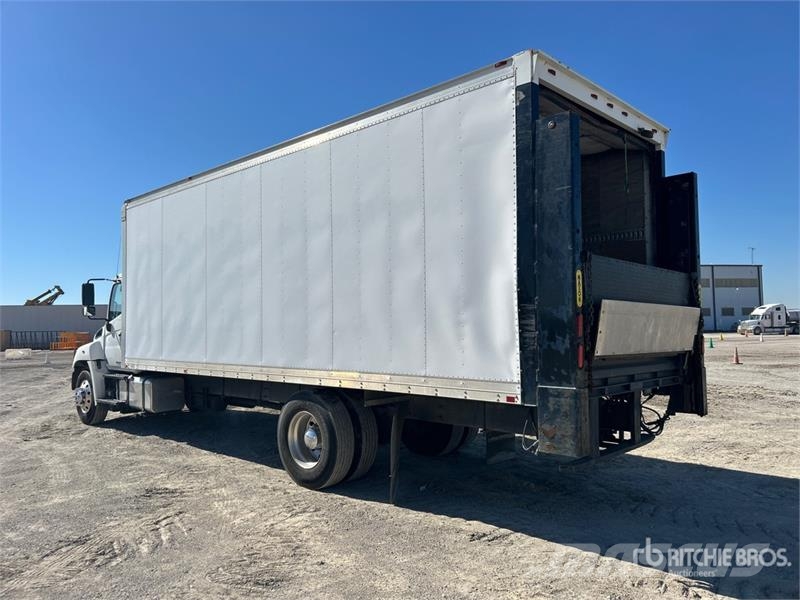Hino 268 شاحنات ذات هيكل صندوقي