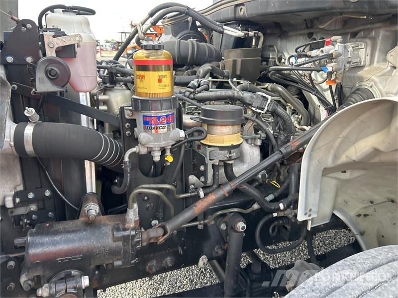 Hino 268 탑차 트럭