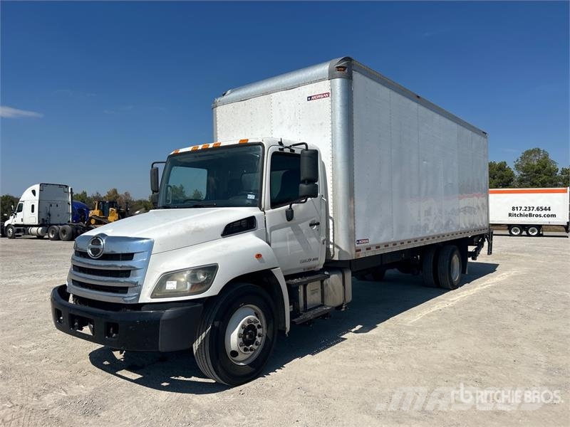 Hino 268 Camiones caja cerrada