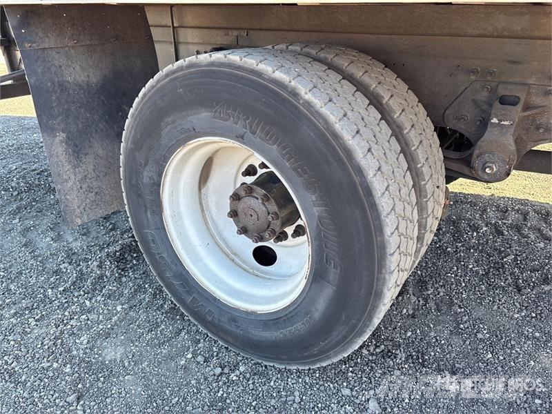 Hino 268 Kravas automašīnas - refrižeratori