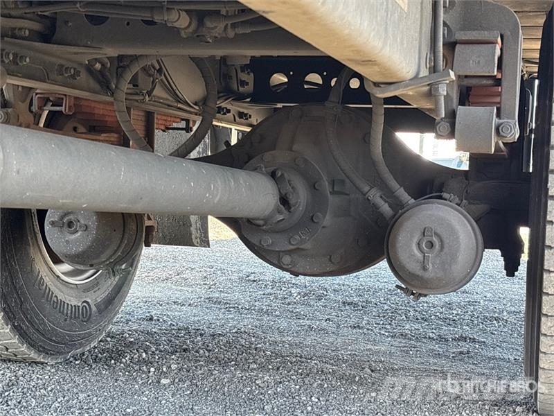 Hino 268 Kühlkoffer