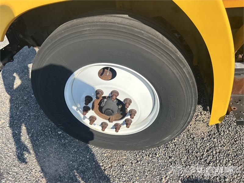 Hino 268 Kofferaufbau