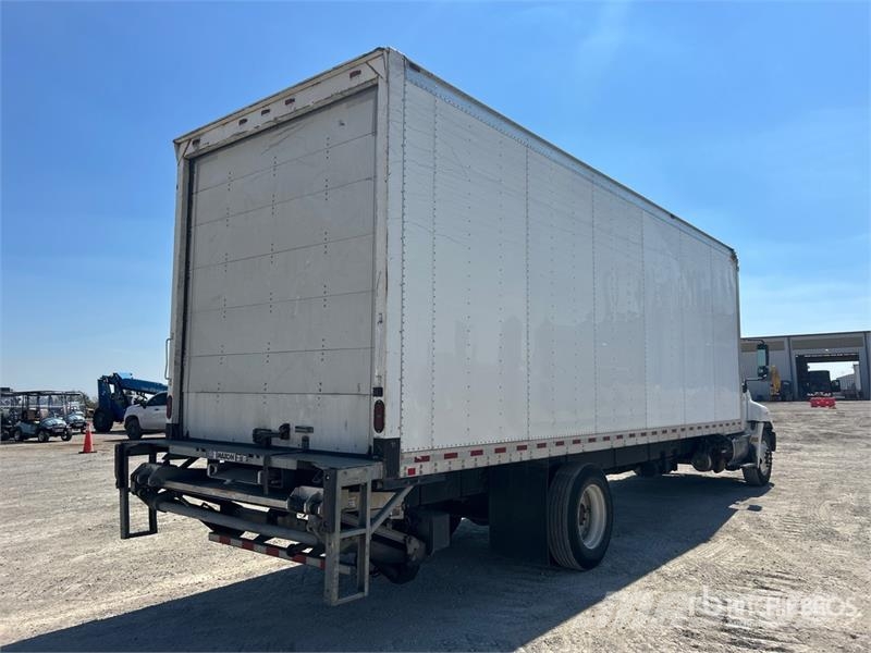 Hino 268 Camiones caja cerrada