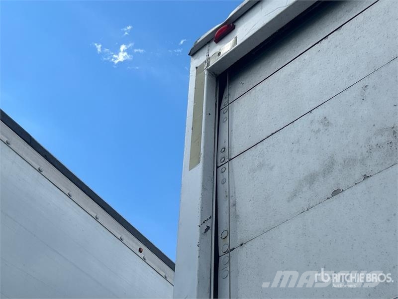 Hino 268 Camiones caja cerrada