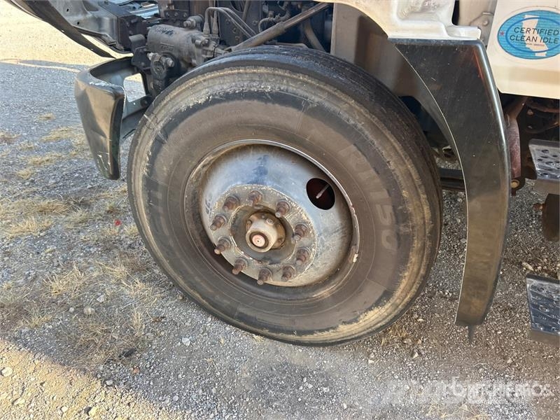 Hino 268 Dobozos teherautók
