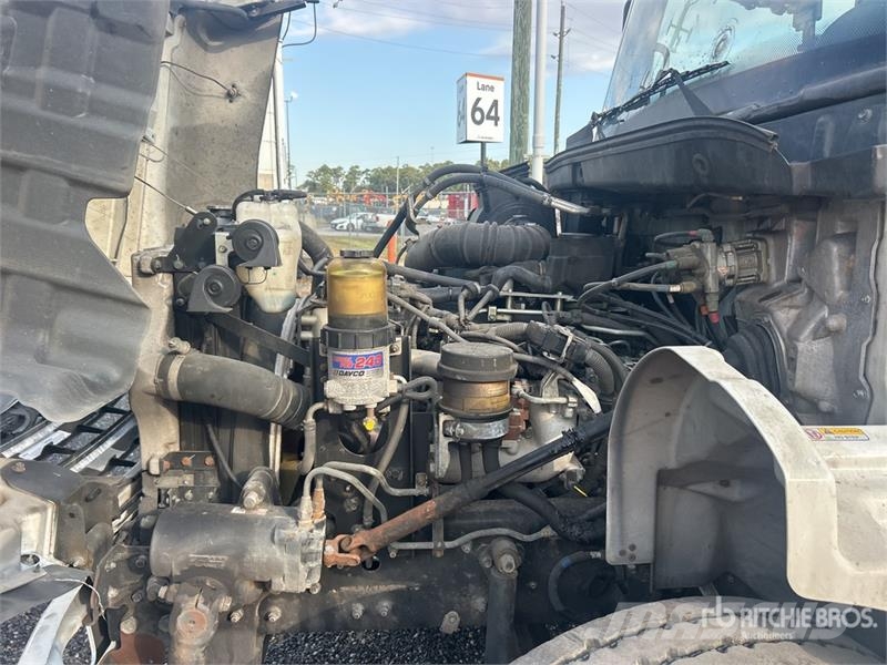 Hino 268 Dobozos teherautók