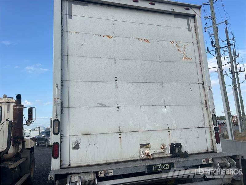 Hino 268 Dobozos teherautók