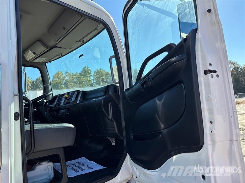 Hino 268 Kravas automašīnas - refrižeratori