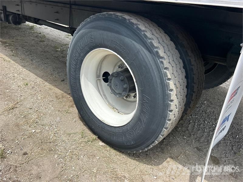Hino 268 Tovornjaki zabojniki