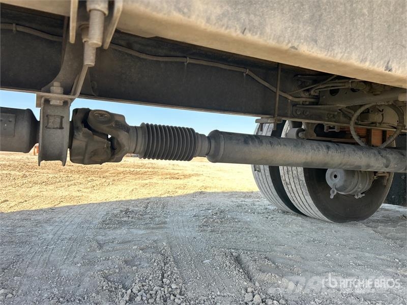 Hino 268 شاحنات ذات هيكل صندوقي