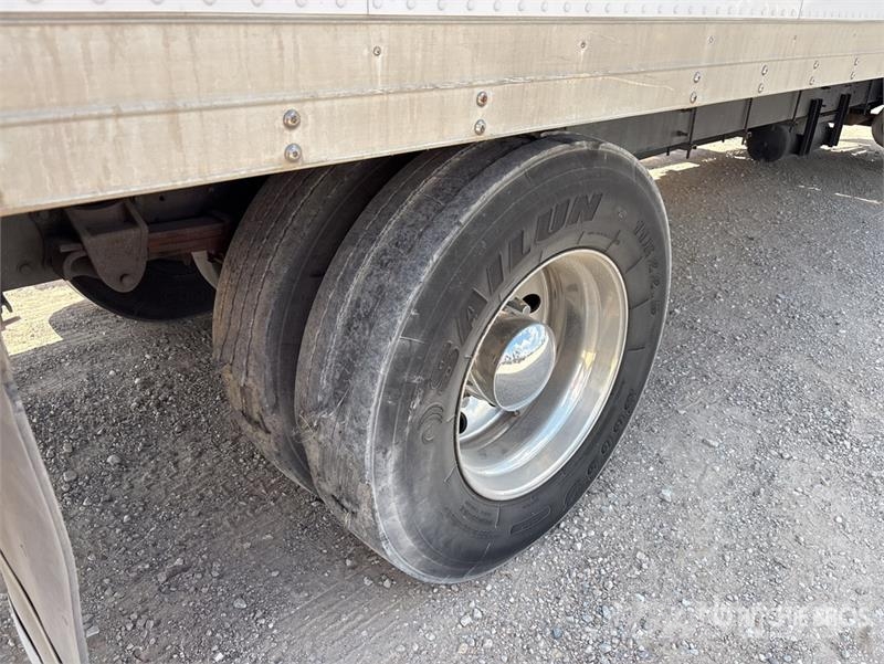 Hino 268 Camiones caja cerrada