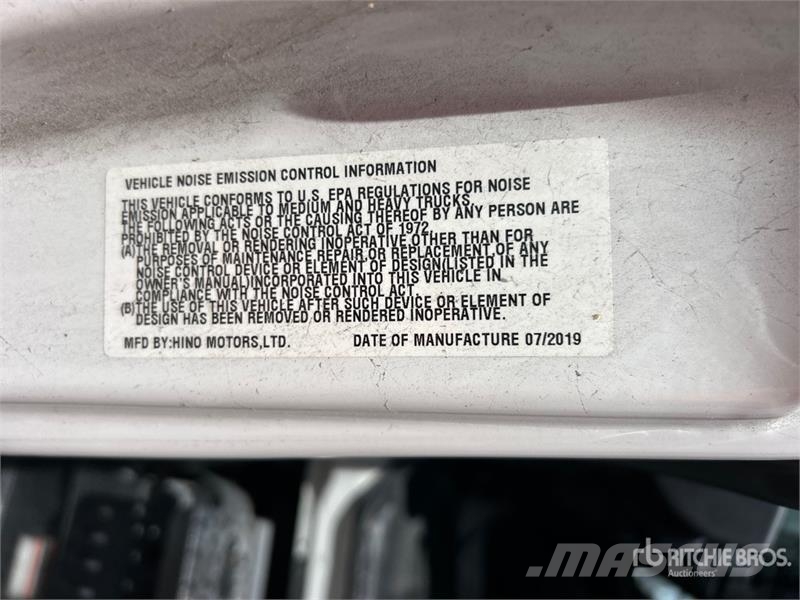 Hino 268 Tovornjaki zabojniki