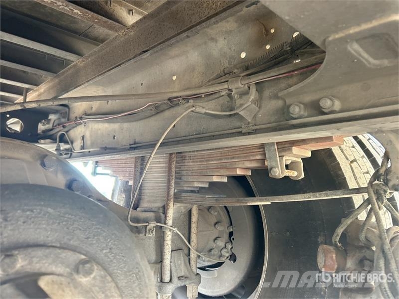 Hino 268 Dobozos teherautók