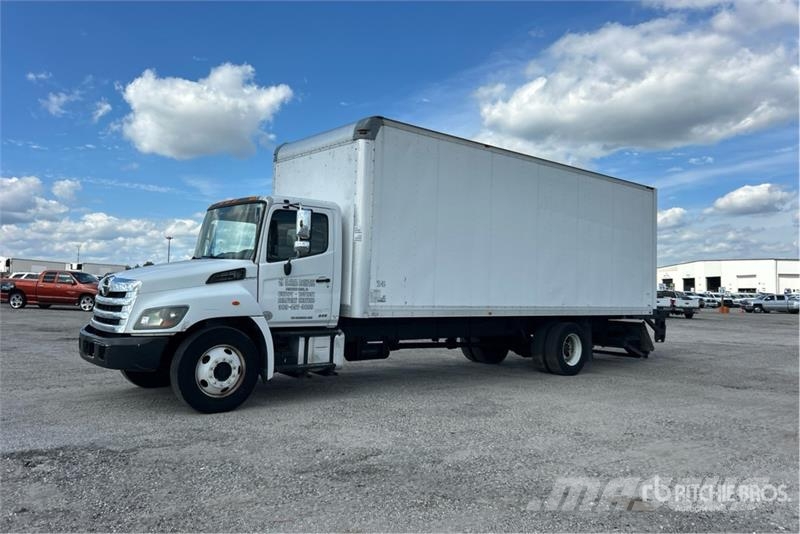 Hino 268 Camiones caja cerrada