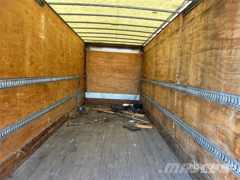 Hino 268 Camiones caja cerrada