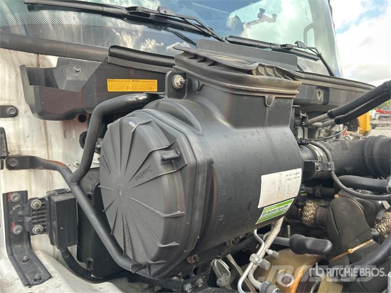 Hino 268 탑차 트럭