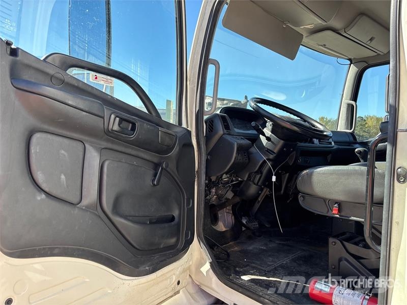 Hino 268 Furgons