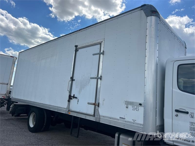 Hino 268 Camiones caja cerrada