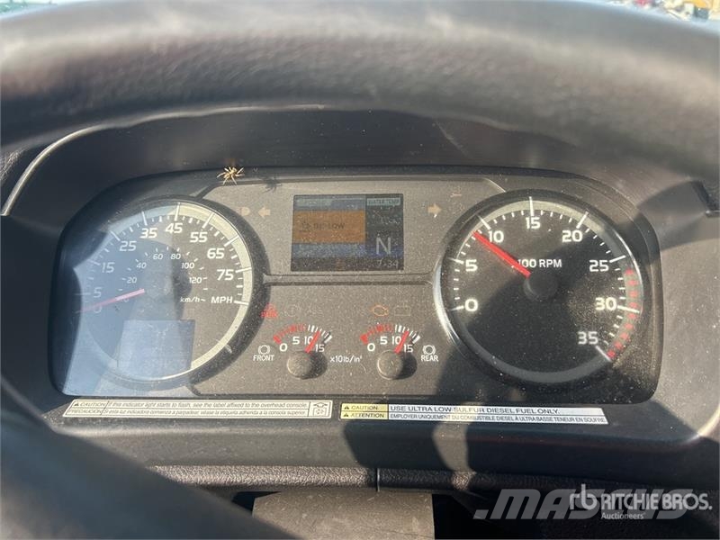 Hino 268 Dobozos teherautók