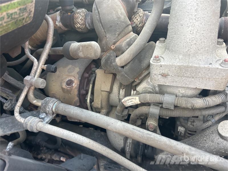 Hino 268 Dobozos teherautók