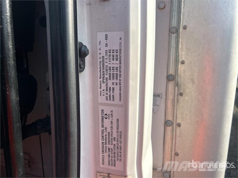 Hino 268 Dobozos teherautók
