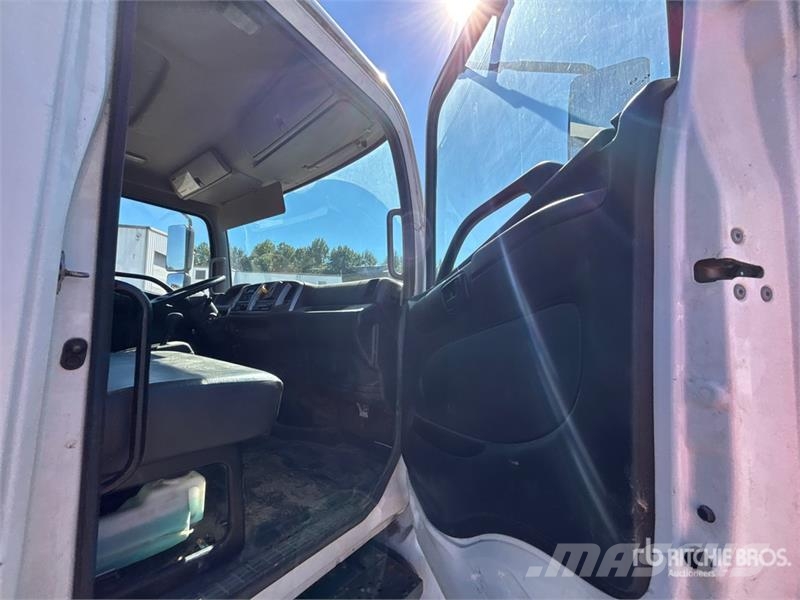 Hino 268 4x2 Flatbed Truck Tovornjaki s kesonom/platojem