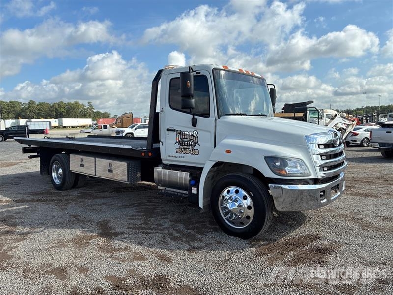 Hino 338 救援車