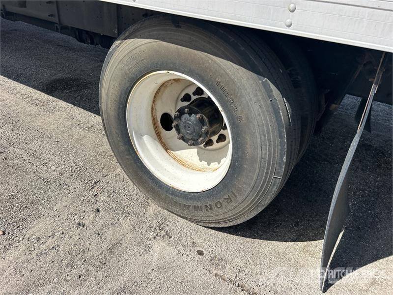 Hino 338 厢式货车