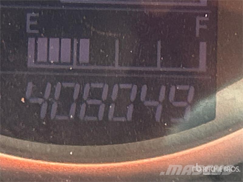 Hino 338 厢式货车