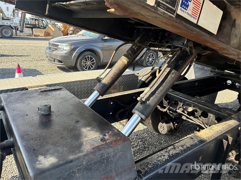 Hino 338 救援車