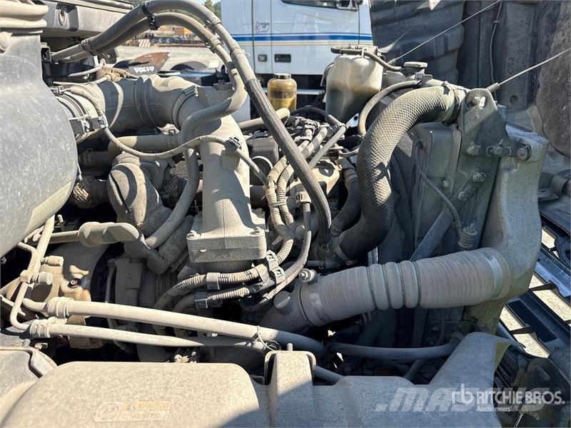 Hino 338 平ボディー