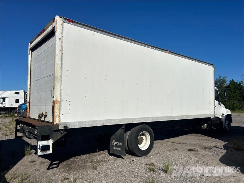Hino 338 Camiones con caja de remolque