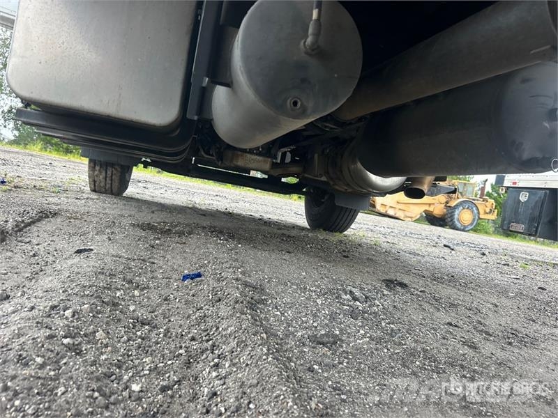 Hino 338 Camiones con caja de remolque