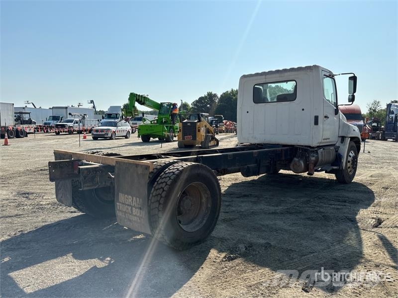 Hino 338 Cabines