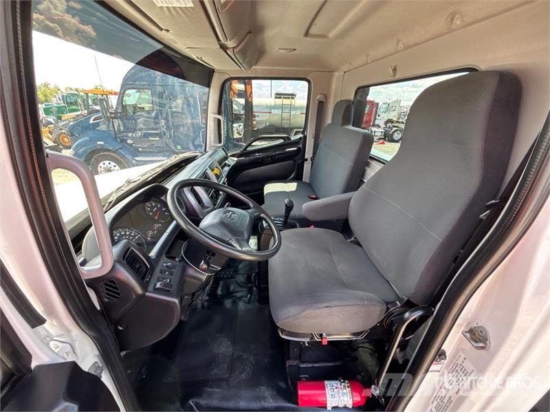 Hino 338 救援車