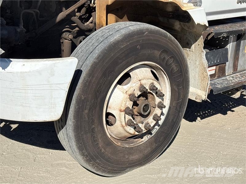 Hino 338 كابينة والداخلية